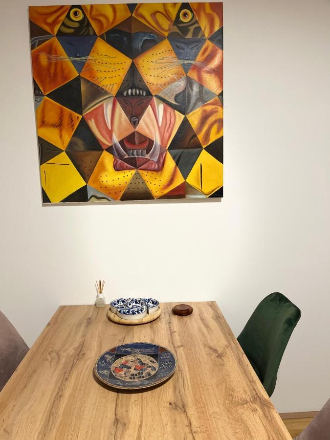 Ruhiges Dachgeschoß Cityapartment Im Zentrum Wiens Apartment *